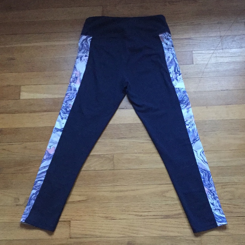 BOGO🛍 SO Capri Leggings - Navy - S